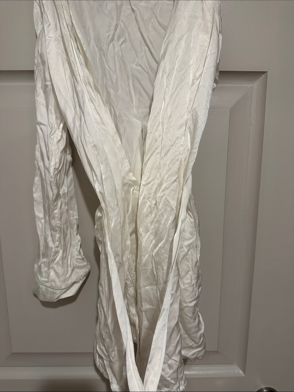 Morgan Lane Bridal White Robe - Picture 7 of 8